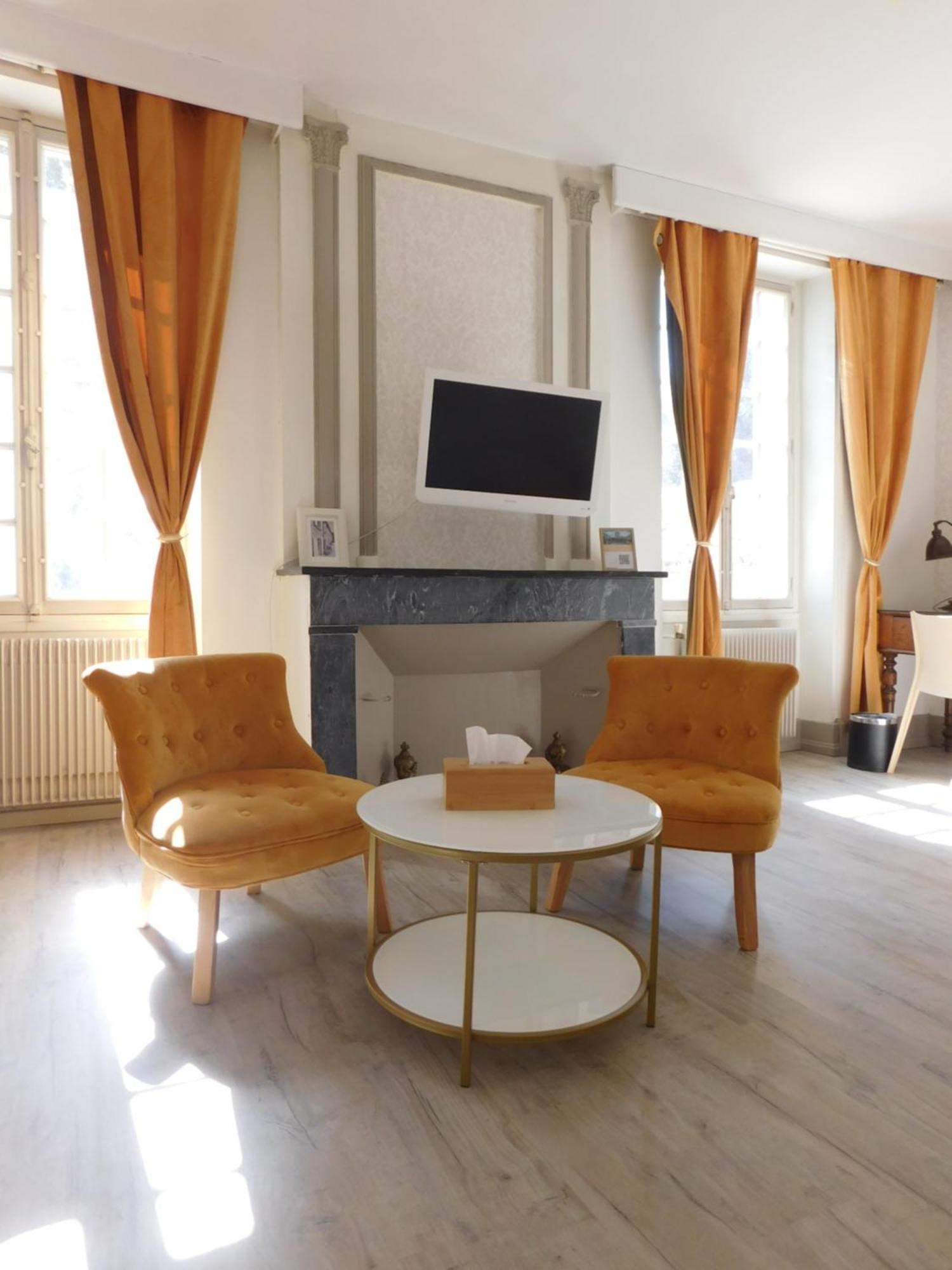 Logis Hotel Le Prince Noir Sérignac-sur-Garonne 외부 사진