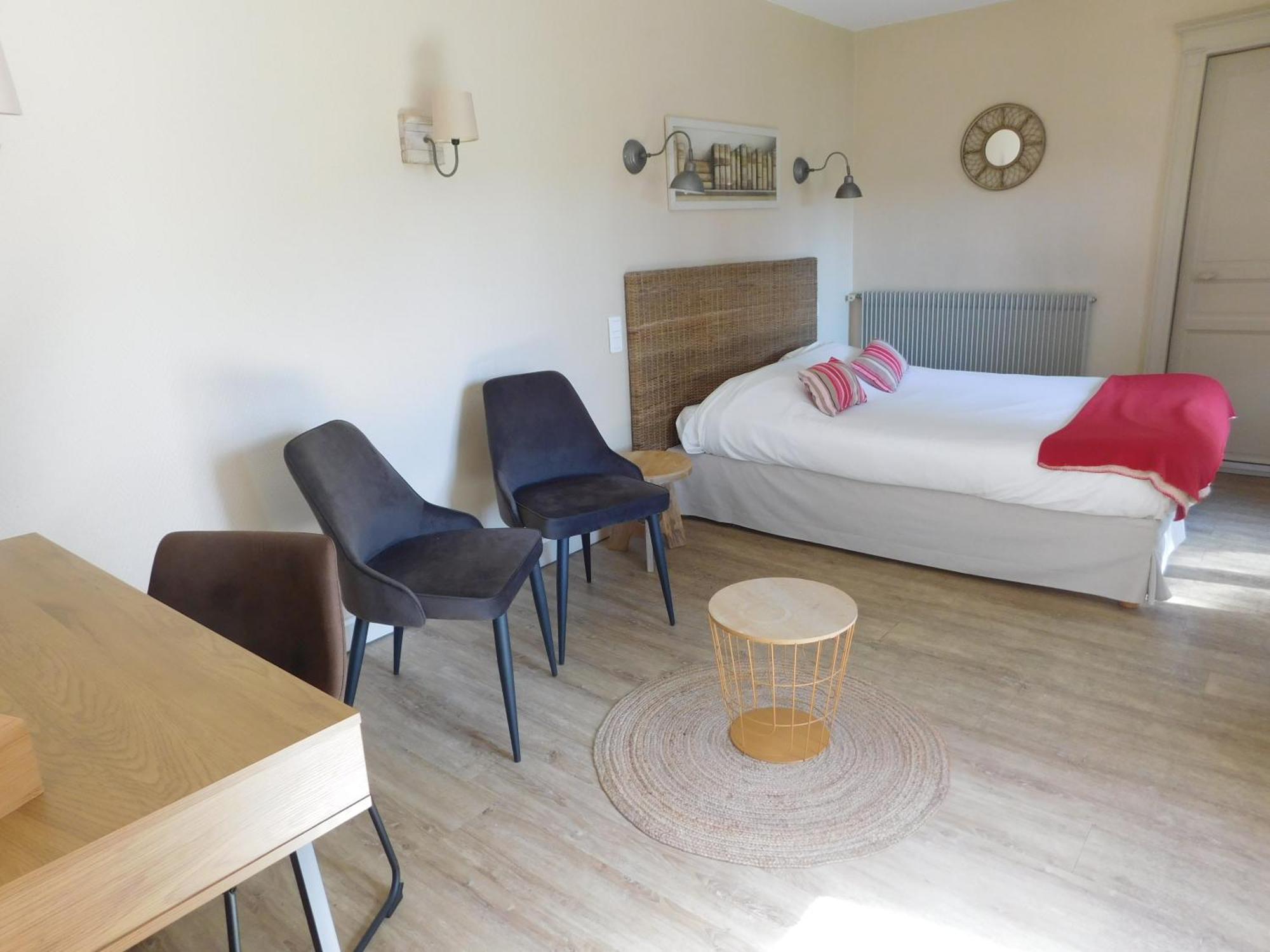 Logis Hotel Le Prince Noir Sérignac-sur-Garonne 외부 사진