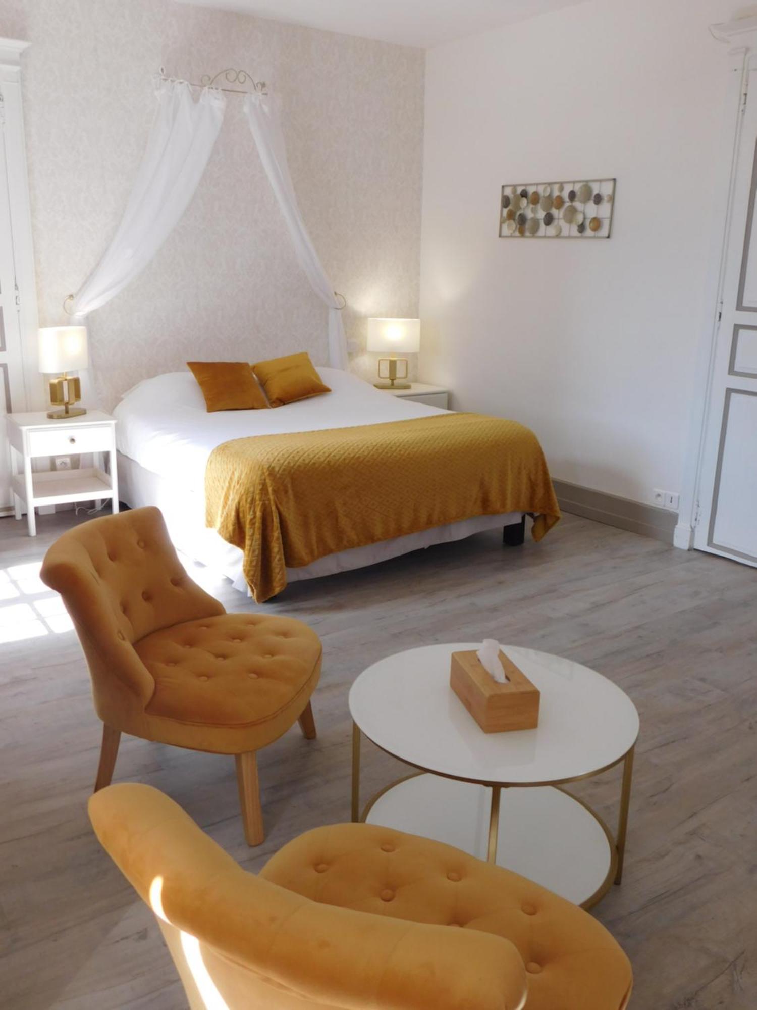Logis Hotel Le Prince Noir Sérignac-sur-Garonne 외부 사진
