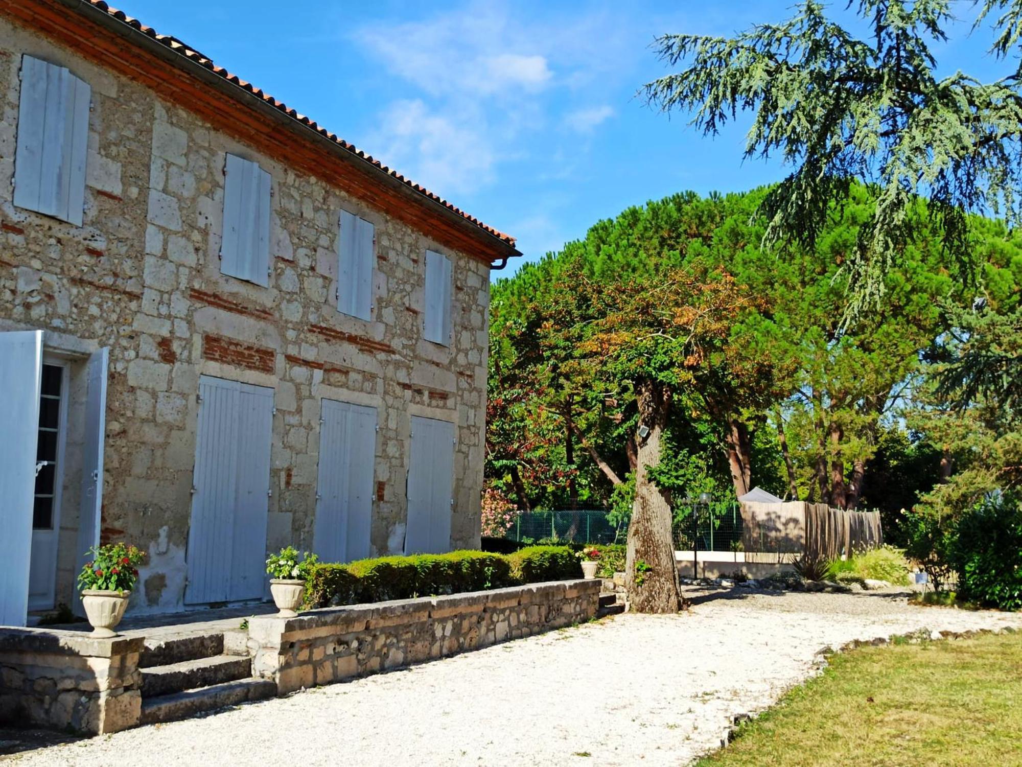 Logis Hotel Le Prince Noir Sérignac-sur-Garonne 외부 사진