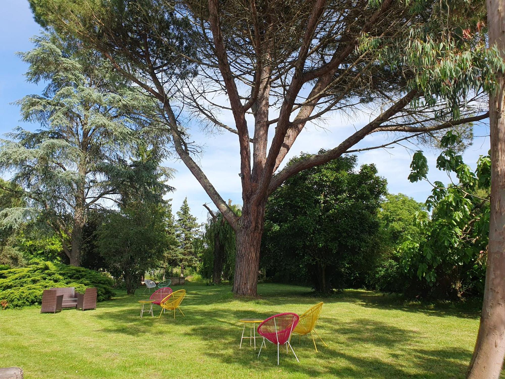 Logis Hotel Le Prince Noir Sérignac-sur-Garonne 외부 사진