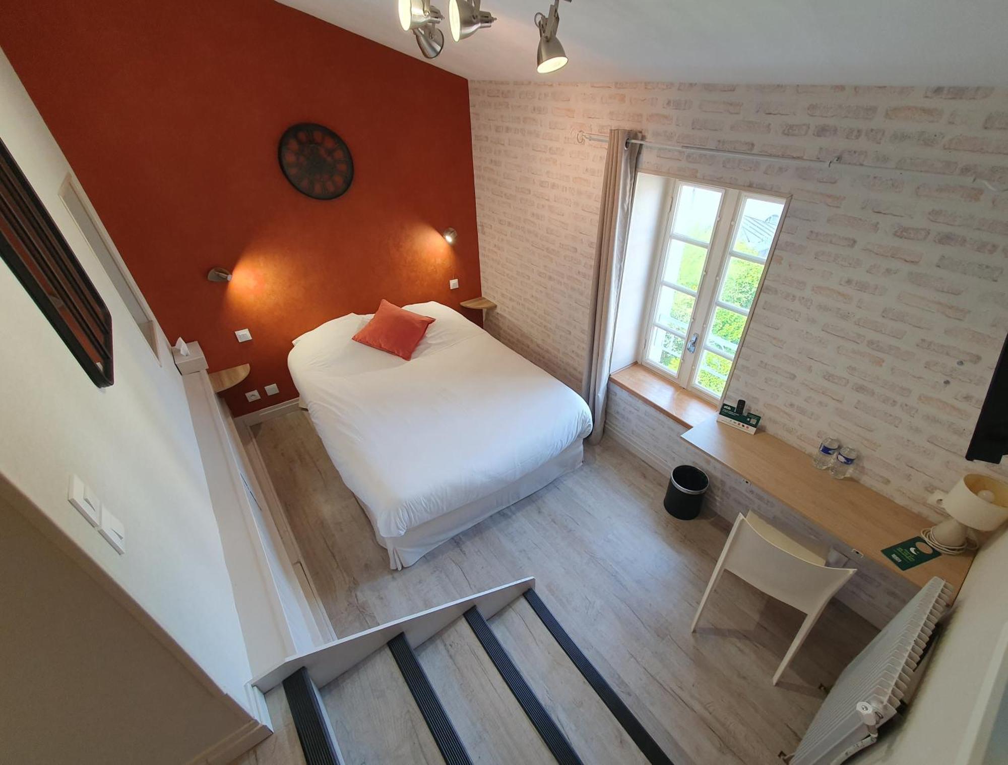 Logis Hotel Le Prince Noir Sérignac-sur-Garonne 외부 사진
