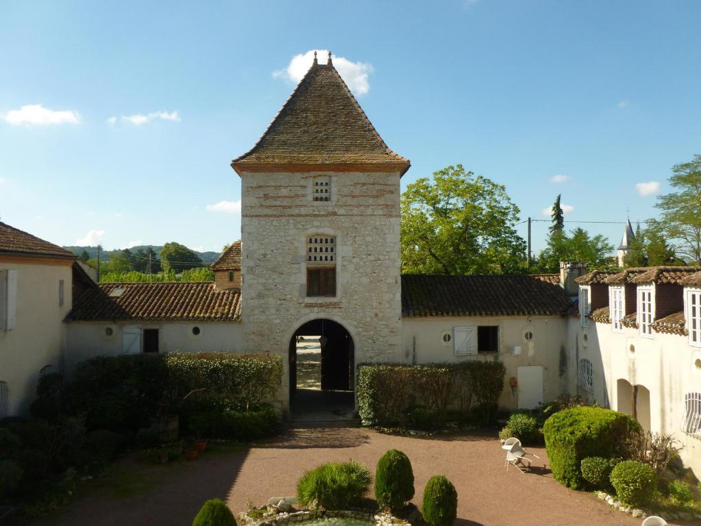Logis Hotel Le Prince Noir Sérignac-sur-Garonne 외부 사진
