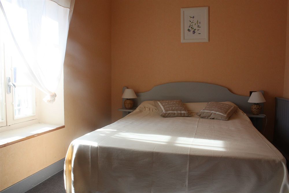 Logis Hotel Le Prince Noir Sérignac-sur-Garonne 외부 사진