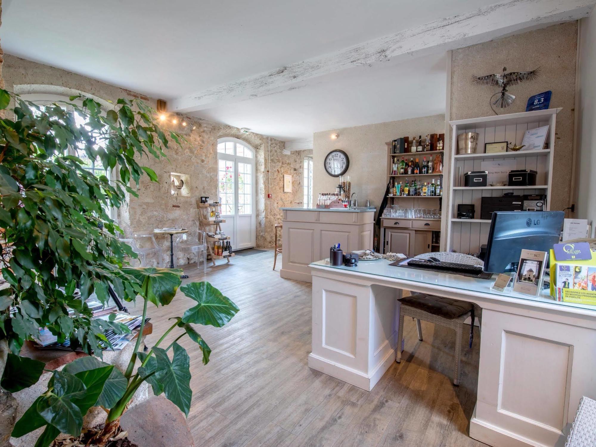 Logis Hotel Le Prince Noir Sérignac-sur-Garonne 외부 사진